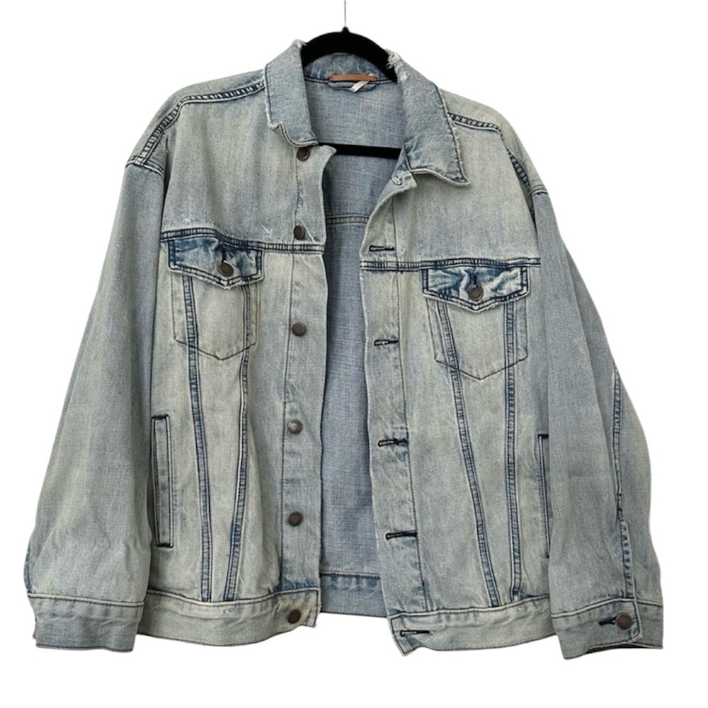 Free People Denim Trucker Jacket Button Front Womens XS Washed Blue - Picture 1 of 14